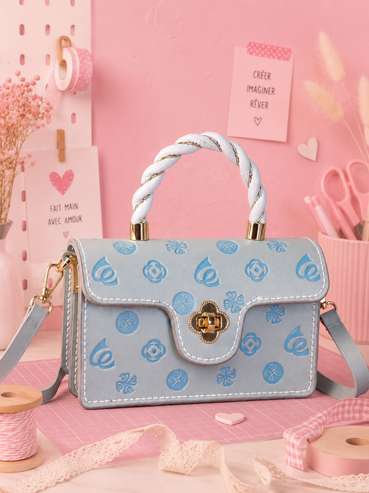 👜 Sac à main bleu ciel – Élégance & originalité